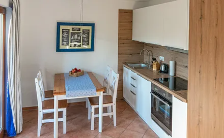 Essecke mit Küchenzeile