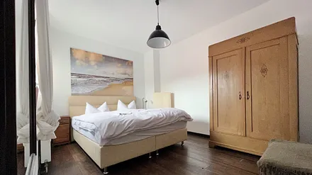 hier kann man gut schlafen... Schlafzimmer bietet noch zusätzlichen Platz zum aufstellen von ein oder zwei Kinderreisebetten....