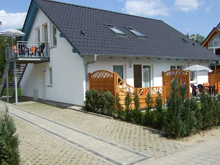 Terrassenwohnung links