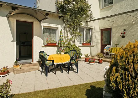 Sitzgelegenheit am Teich