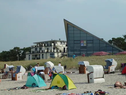 Auf kürzestem Weg zu erreichen - Strand und Versorgung