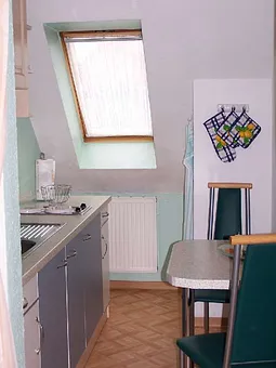 Blick in die kleine Küche