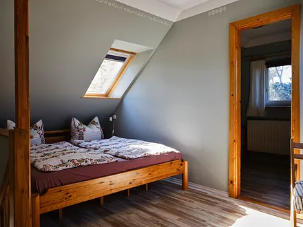 1. Schlafzimmer (mit Doppelbett)