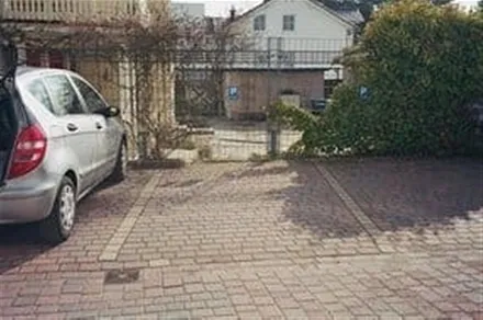 dieser Parkplatz gehört zur Wohnung 'Altefähr' 