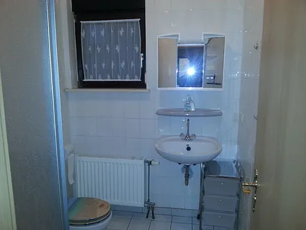 Bad mit WC und Dusche