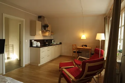 großzügiger Wohn- und Schlafraum 