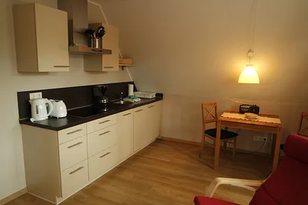 Einbauküche mit Geschirrspüler, Dunstabzug et....