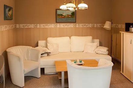 Wohnbereich (eventl. Aufbettung)