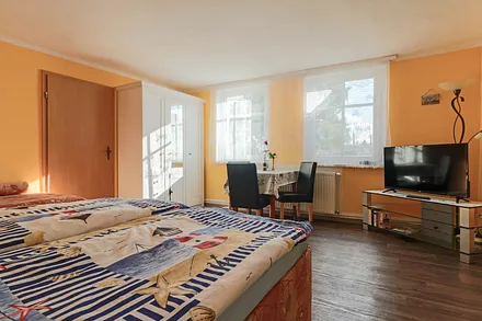 Wohn- / Schlafbereich mit Sitzecke