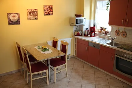 Küche mit Essbereich