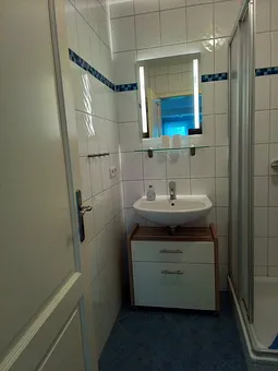 Dusche und WC