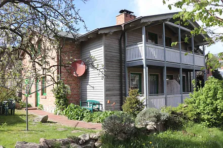 Eingang zur Wohnung "Hühnergott"