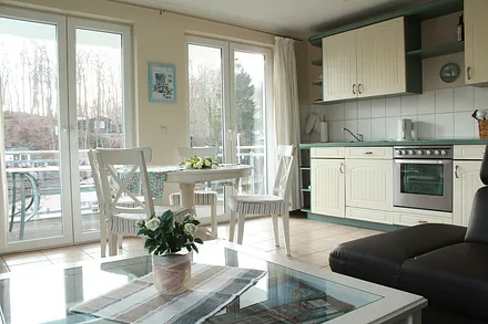 Sehr gut ausgestattete Einbauküche