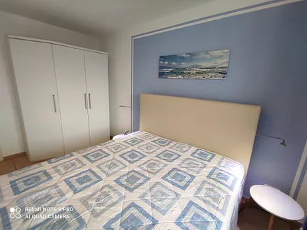 Schlafzimmer1 renoviert 2021  (1,60 x 2,00 m)