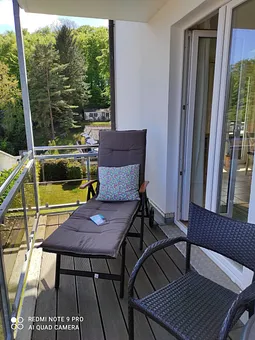 2 Liegen auf dem Süd-Ost-Balkon