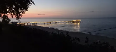 Neue Seebrücke am Abend