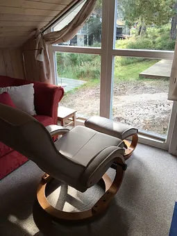 Lesesessel in der Galerie oben