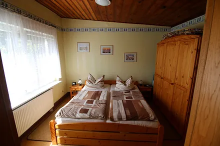 Schlafzimmer1
