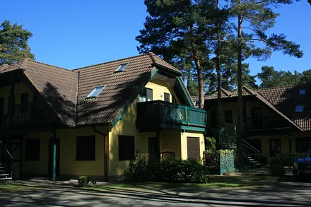 seitliche Hausansicht