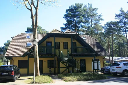 vordere Hausansicht Zeltplatzstrasse 9