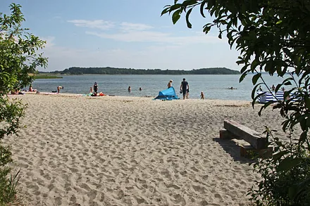 Badebucht bei Gustow, ca. 1500 m von der Ferienanlage entfernt