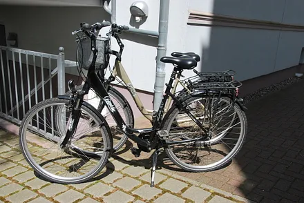 2 Fahrräder stehen kostenfrei zur Verfügung