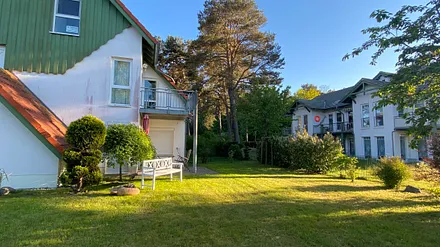 500 qm Garten - ein Traum für Ihre Kinder