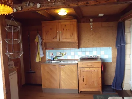 Eingangsbereich und Küchenzeile