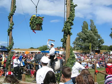 Tonnenabschlagen.Immer den 3. Sonntag im Juli