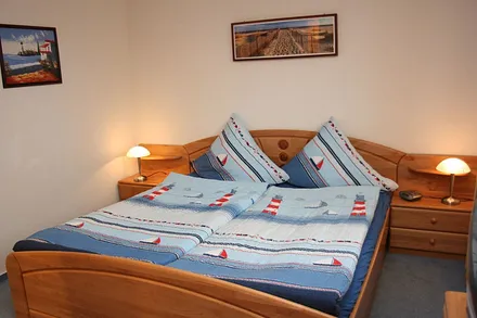 Schlafzimmer "1"  