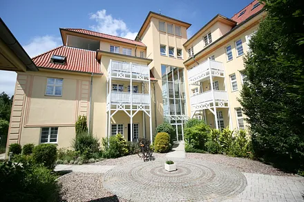 Rückwärtiger Eingang vom Parkplatz ohne Stufen zur Wohnung