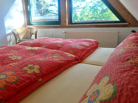 Schlafraum im OG, Doppelbett