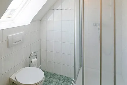 Dusche im Badezimmer