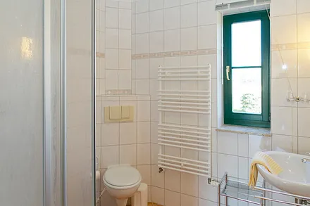 Badezimmer mit Dusche