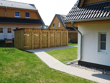 Abschließbarer Fahrradschuppen inkl.