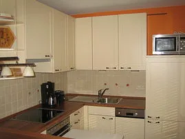 Offene Küche mit Tresen !!! Voll eingerichtet.