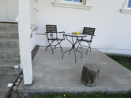 Gartenhaus 1, Terrasse