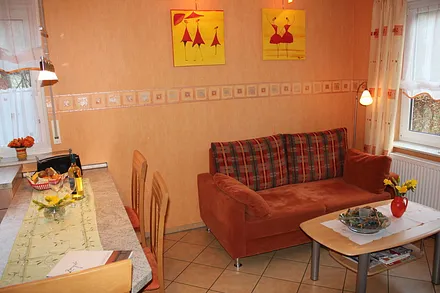 Küchentisch und Sitzecke