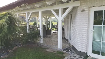 Saunagebäude ( mit Sauna und Infrarotkabine)