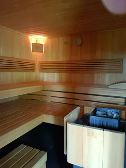 Sauna- und Infrarotkabine im Nebengebäude