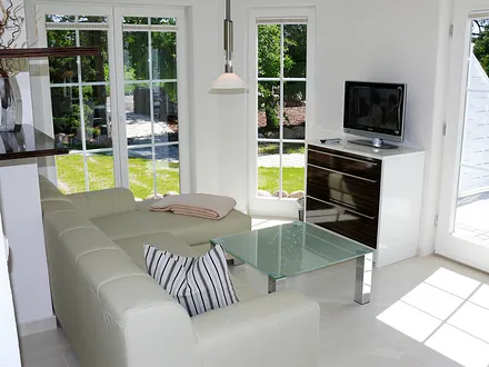  Wintergartenanbau mit Wohn- und Eßbereich 