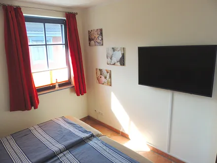 LED Fernseher im Schlafzimmer 2