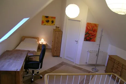 Wohn-Schlafzimmer obere Ebene mit Gäste-WC