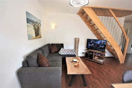 Wohnbereich mit 80cm-LCD-Fernseher, DVD