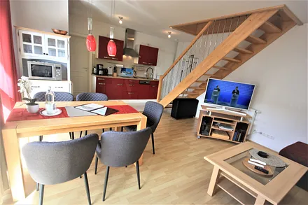 Wohnzimmer mit 43" Smart-TV