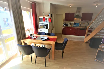 Eßbereich mit Küchenzeile