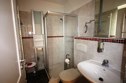 Tageslichtbad mit Handtuchwärmer