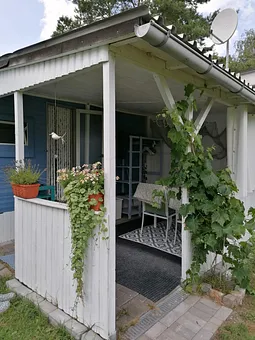 kuschelige Überdachung, ob zum Frühstück oder Grillabend