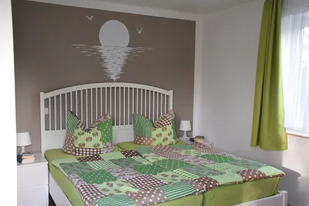  Schlafzimmer mit Doppelbett 180x200 cm