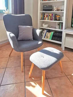 Gemütlicher Sessel in der Wohnstube